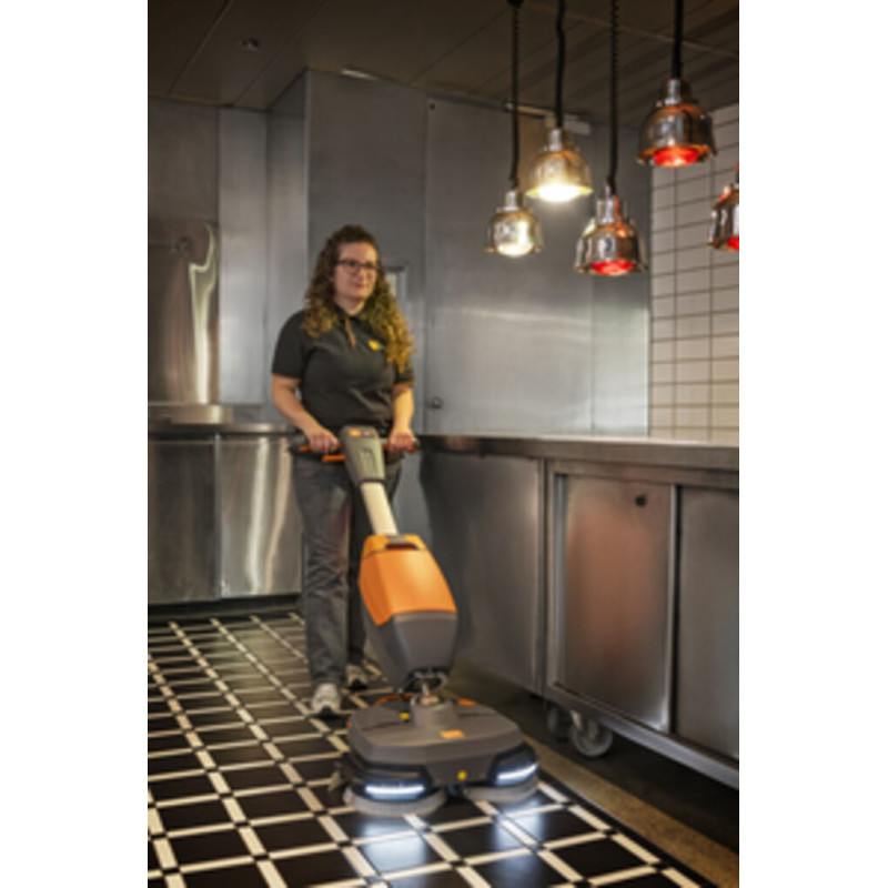 TASKI ULTIMAXX 360 grīdu tīrīšanai un uzkopšanai ar padiem